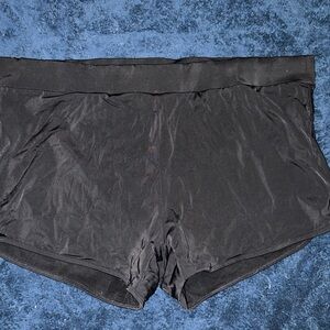 Torrid Dolphin hem swim shorts